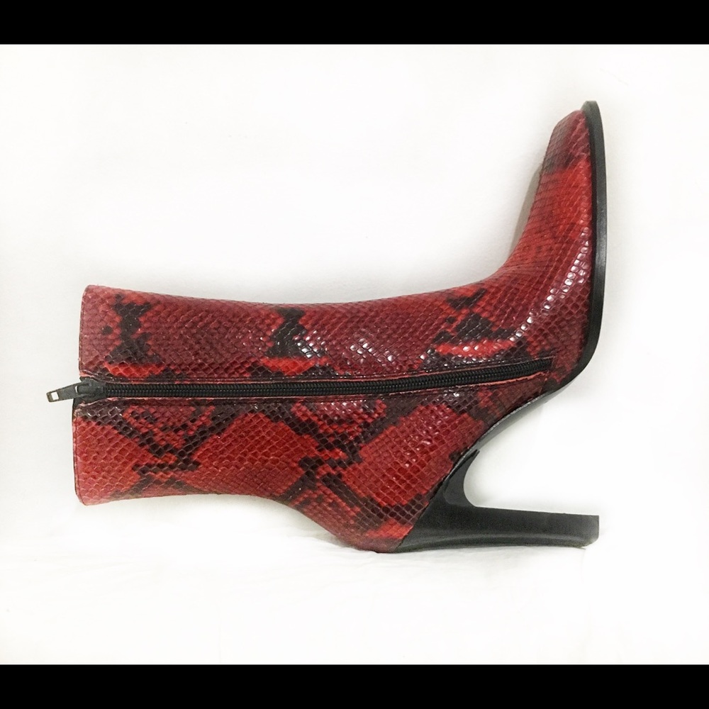 Charles David red snake boots 🔥size 7